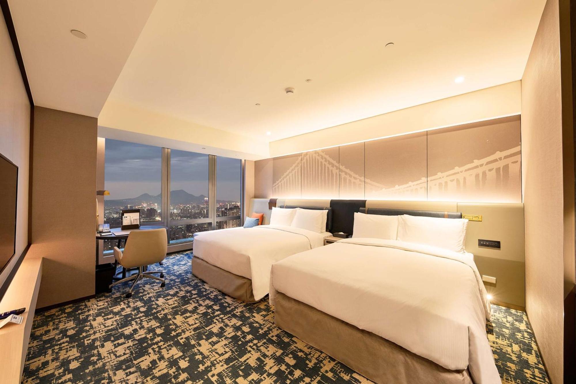 Hilton Taipei Sinban Hotel New Taipei City Bagian luar foto