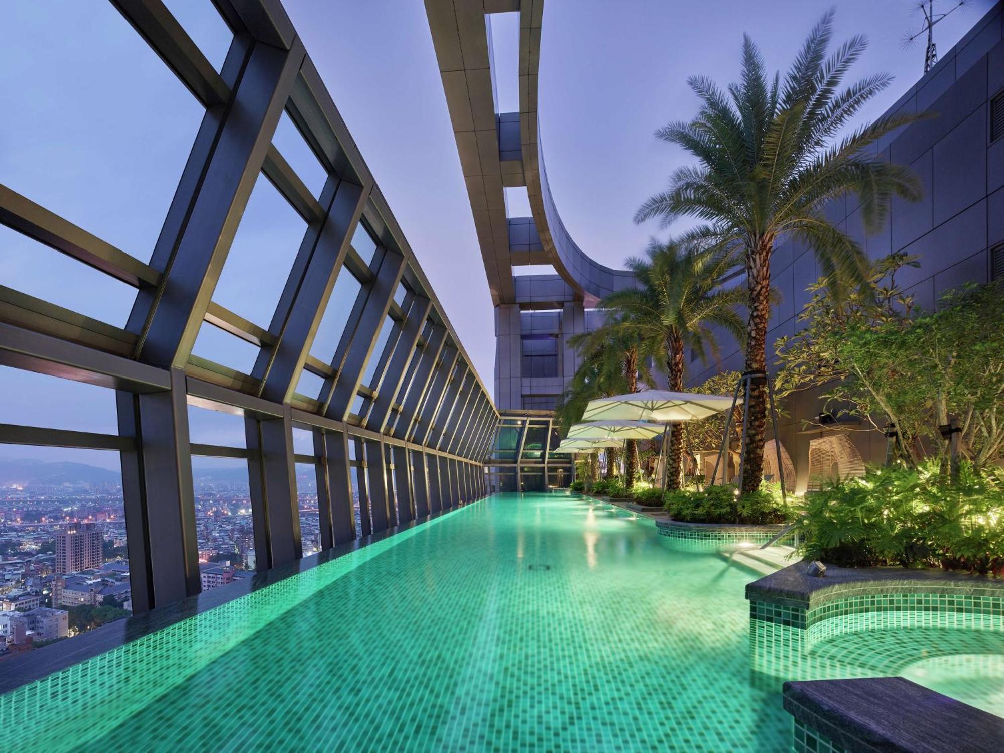 Hilton Taipei Sinban Hotel New Taipei City Bagian luar foto